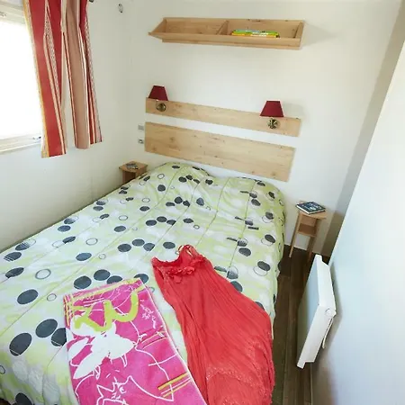 Kamp alanı Village De Cromenach 2*